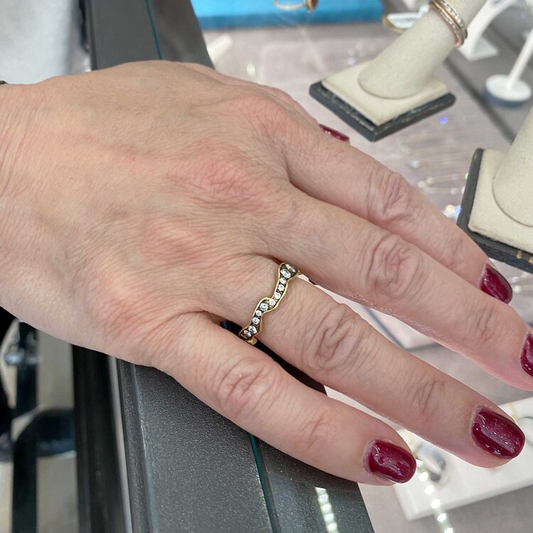 TAP Yellow Gold Wavy Eternity Band with Full Cut Diamonds