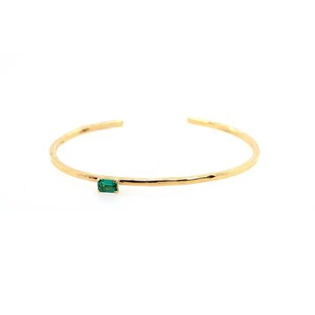 Hammered Cuff  18k Solid Gold w 6x4mm Lab Grown Emerald