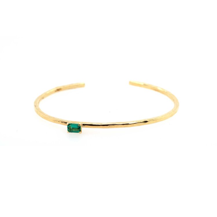 E79 Luxe Hammered Cuff  18k Solid Gold w 6x4mm Lab Grown Emerald