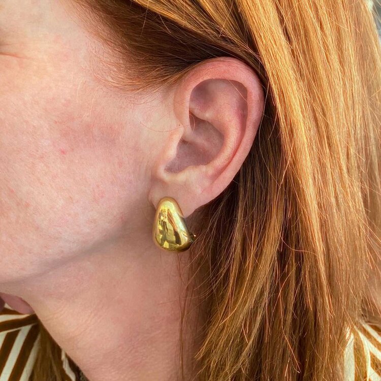 Vintage and Estate 18k Bold Gold Tear Drop Hoops