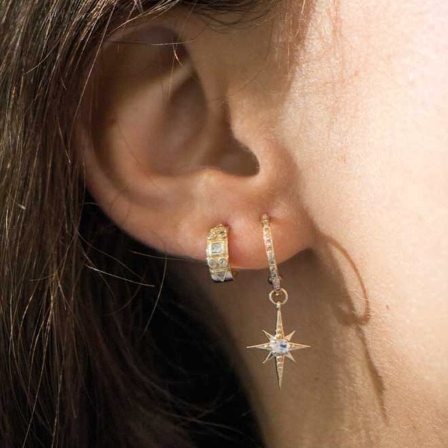 Geometric Diamond Single Huggie Earring - Element 79