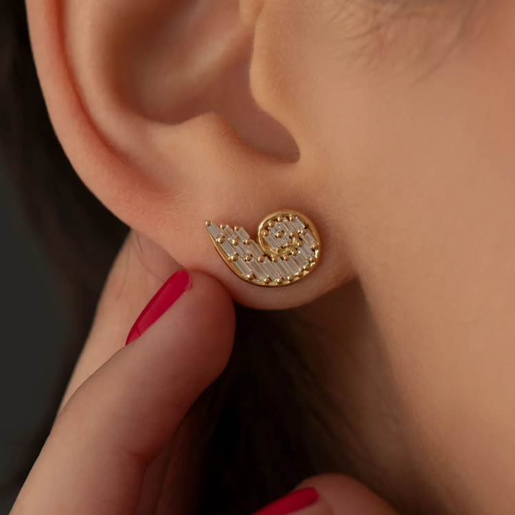 Artemer White Diamond Snail Post Earrings