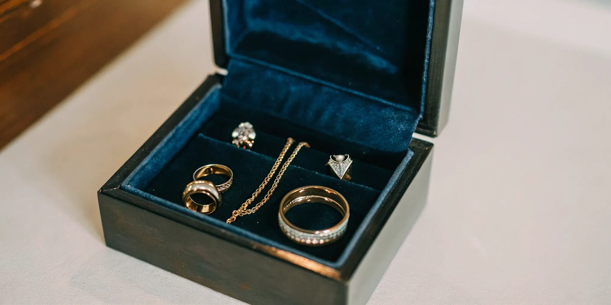 The Ultimate Anti Tarnish Jewelry Box Guide - Element 79 Contemporary  Jewelry