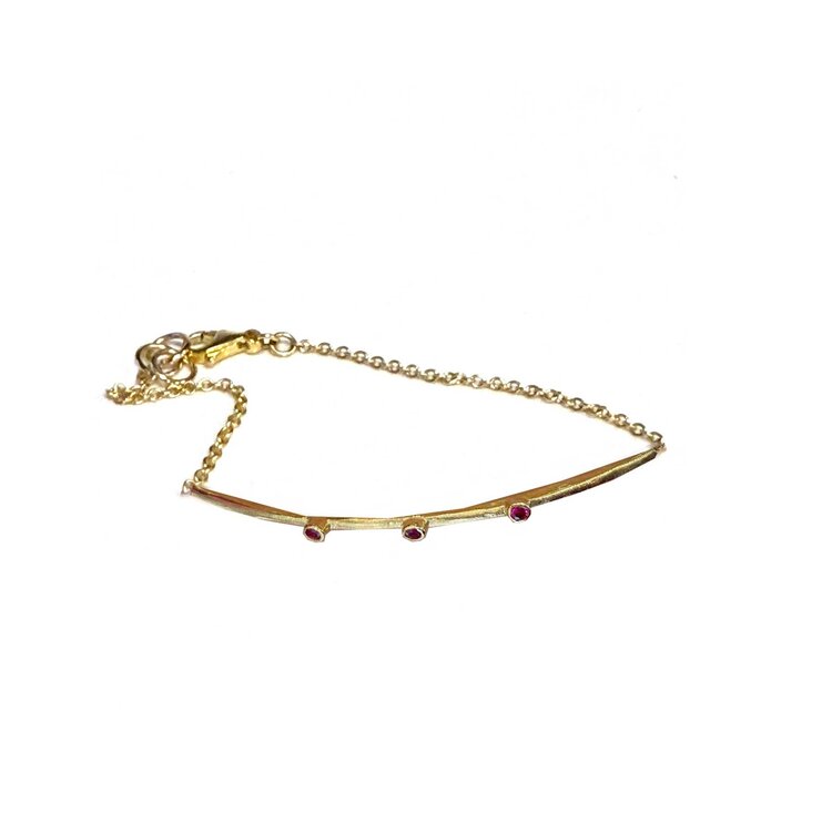 E79 Luxe Delicate Gold Bar Braclet / Ruby
