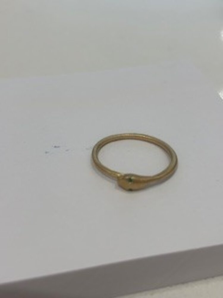 Petite Baleine Petite Baleine Ouroboro Snake Ring Emerald