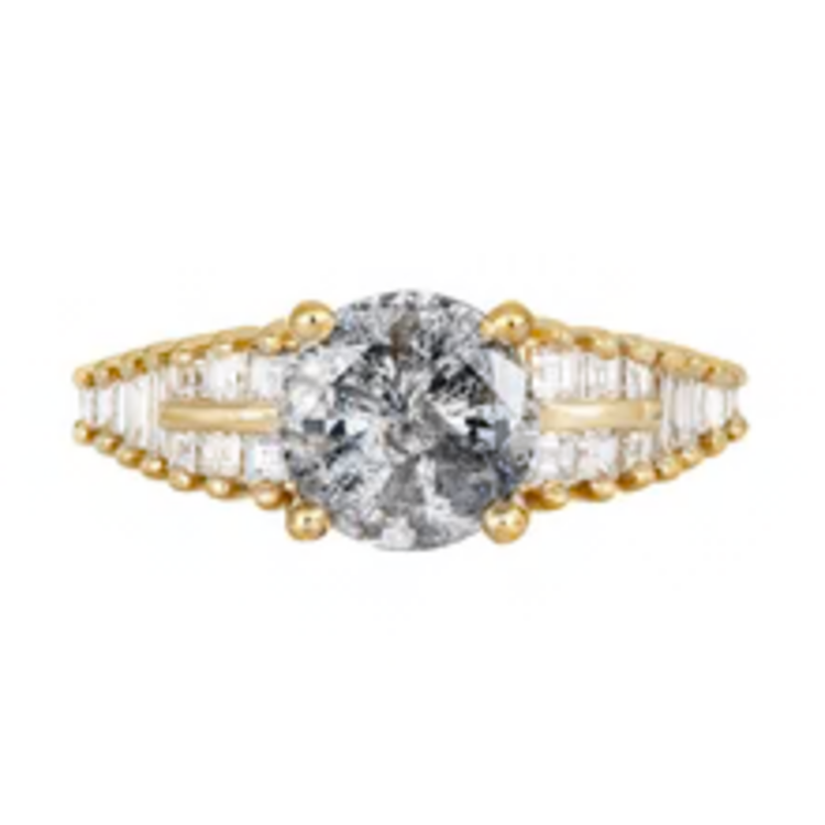 Artemer One Carat Diamond Ring with a Snowy Diamond