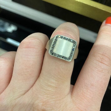 925SUNEERA Ario Vintage Finish Sterling Silver w/ Black Diamond Signet Ring