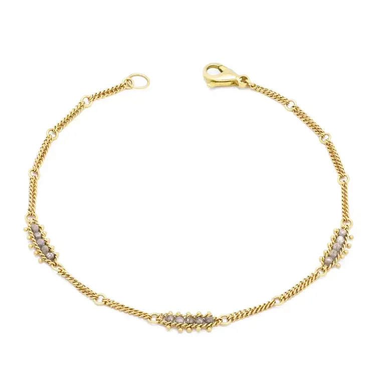 Amali Interlocking Circles Necklace in 18k Gold