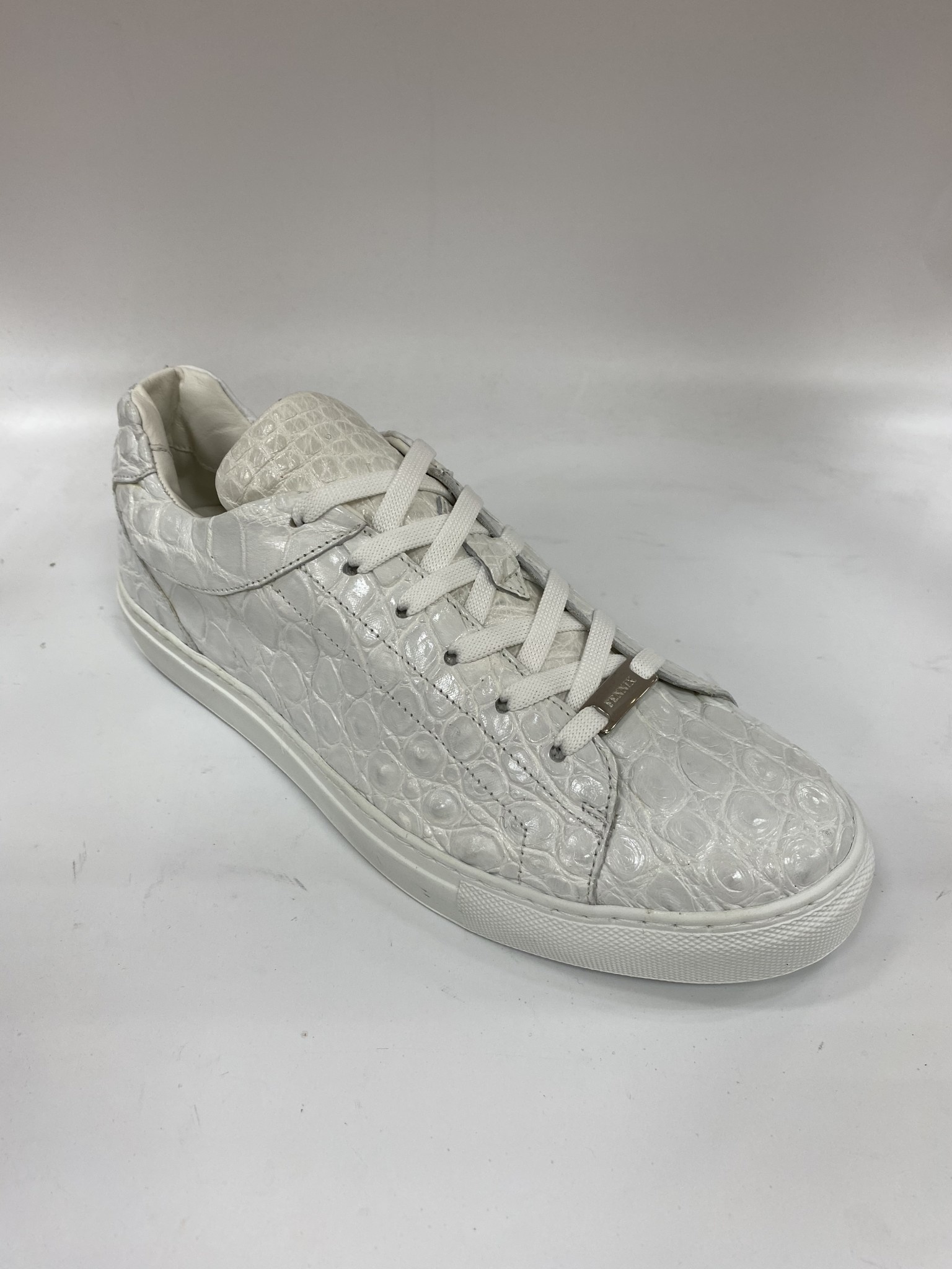 fennix alligator sneakers