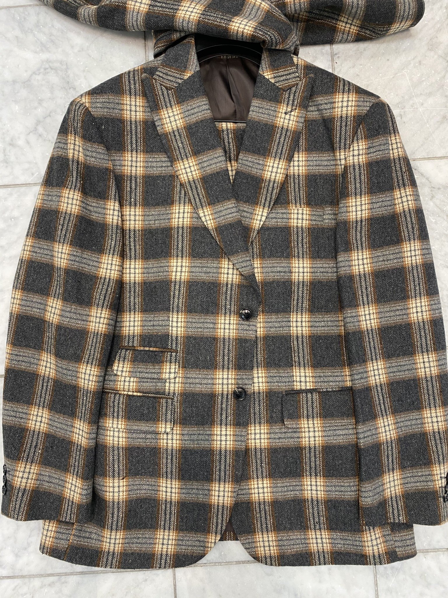 送料無料（沖縄配送） Caruso Flannel Plaid SetUp Suits | reumareica.com