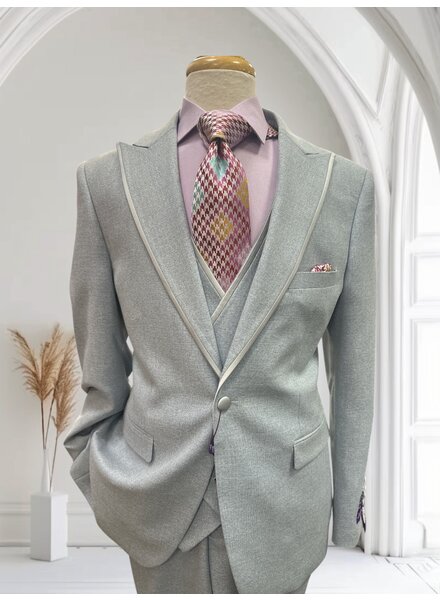 Mazari 1B Peak Lapel Vested Suit W/Piping