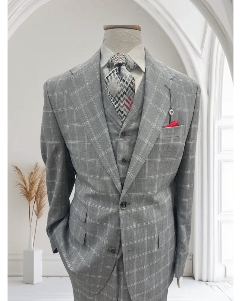 Tayion Tayion Vested Peak Lapel Window Pane Suit