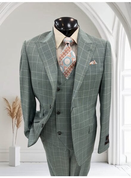 Tiglio Tiglio 2B Peak Lapel Plaid Vested Suit