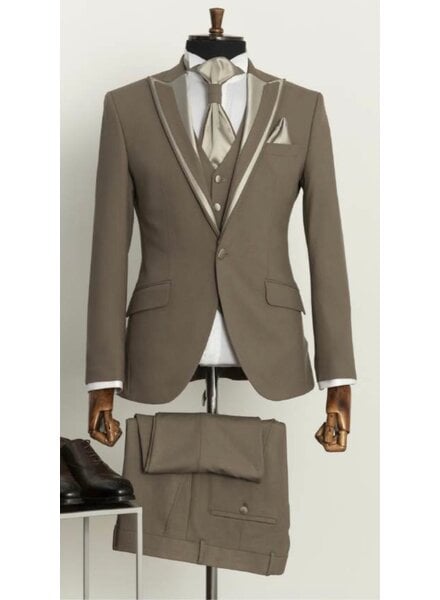 1B Satin Trim Peak Lapel Vested Tuxedo W/Cravat