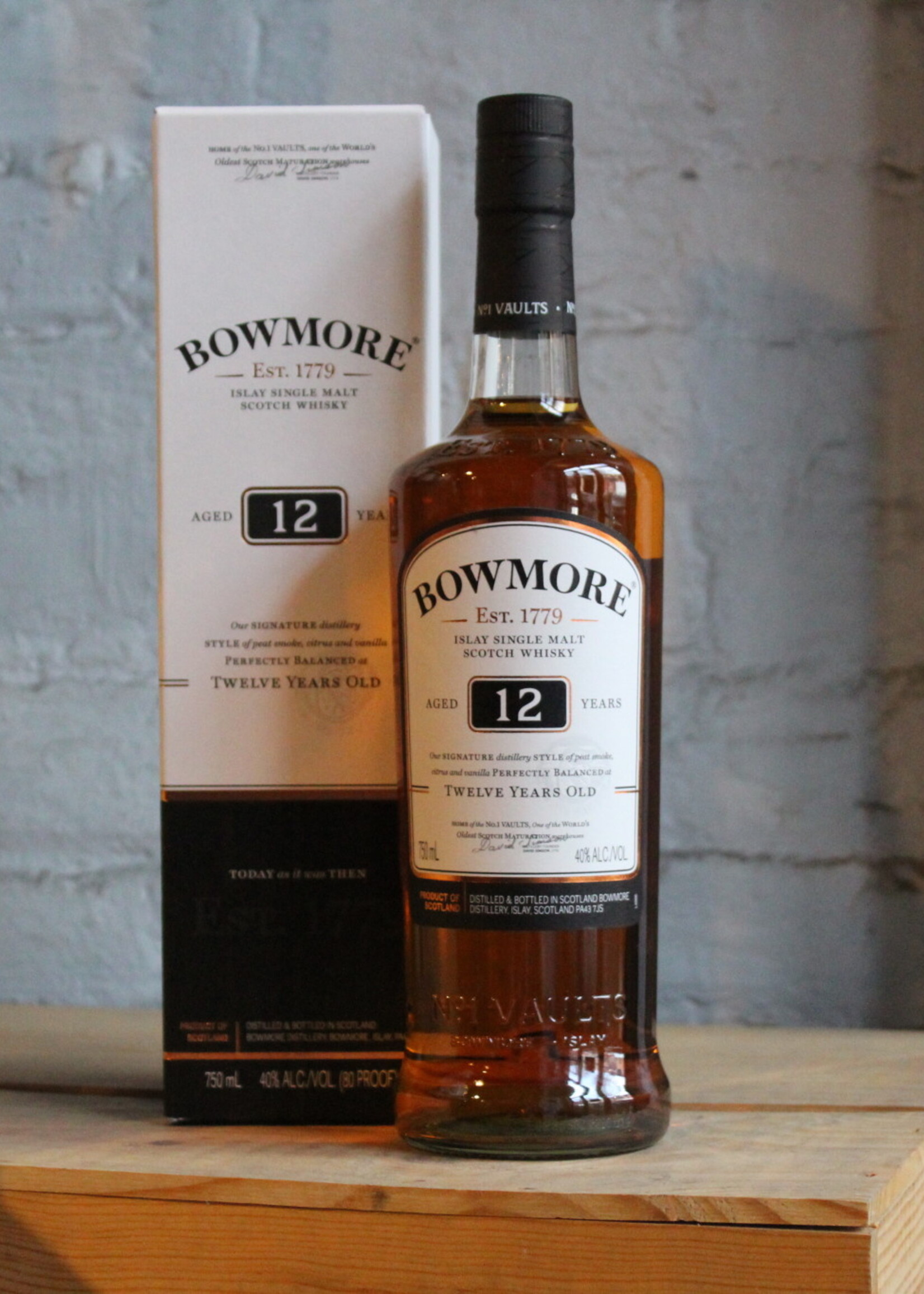 Bowmore 12yr Single Malt Scotch Whisky - Islay, Scotland (750ml)