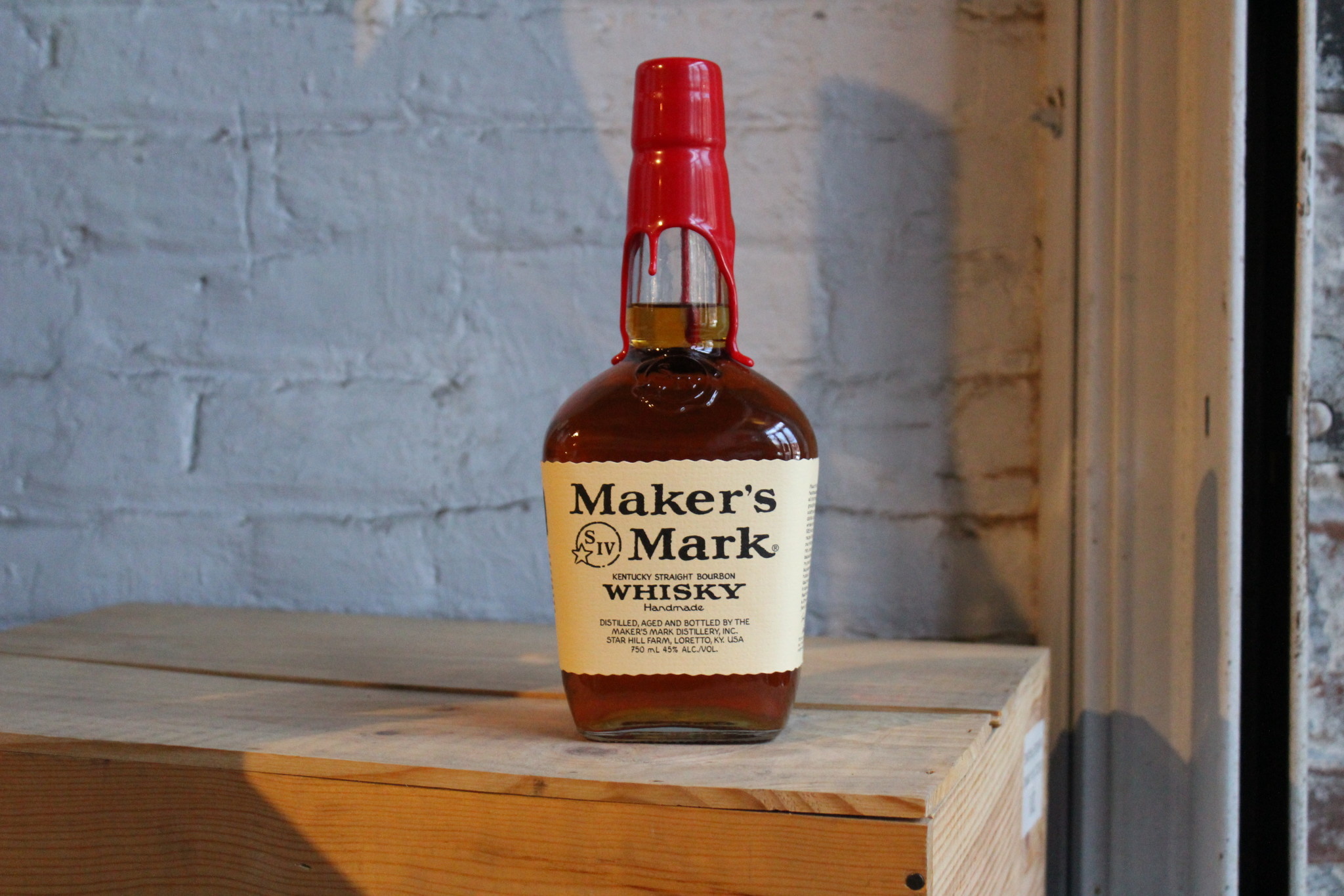 Maker's Mark Straight Bourbon Whisky Loretto, KY (750ml) GNARLY VINES