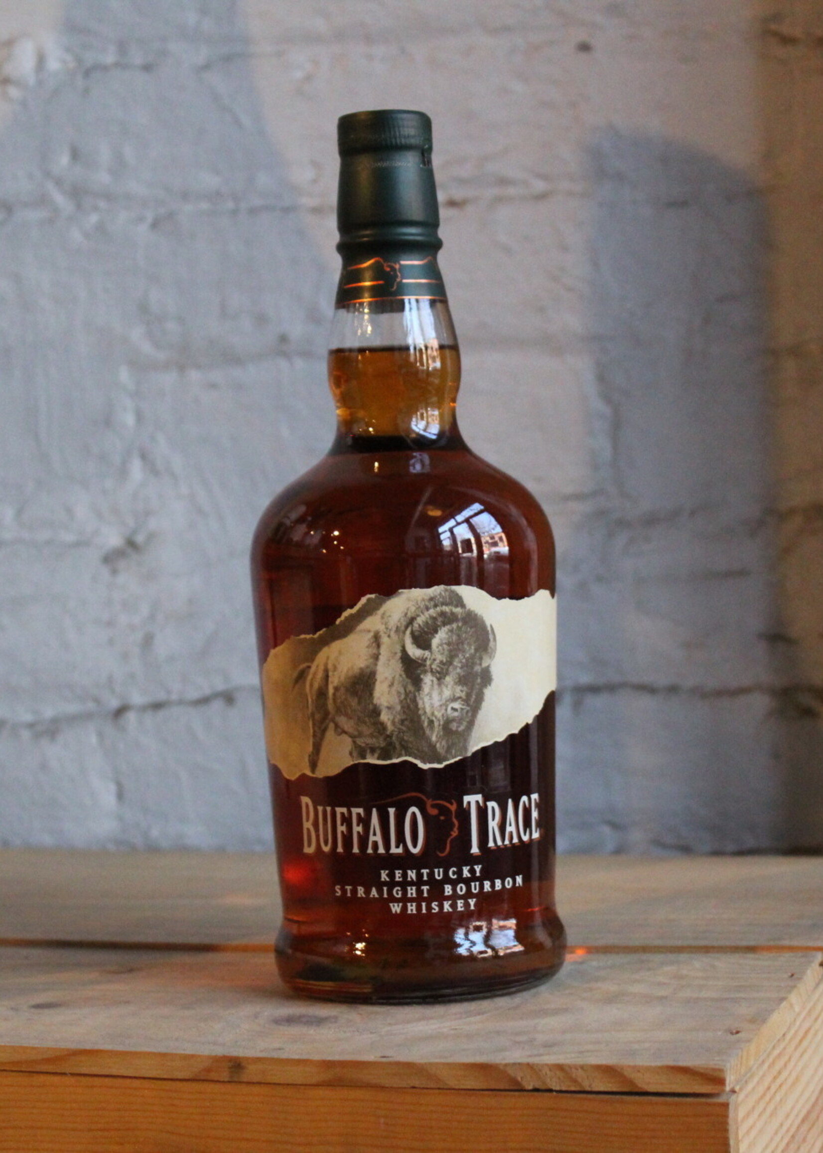 Buffalo Trace Straight Bourbon Whiskey - KY (750ml)