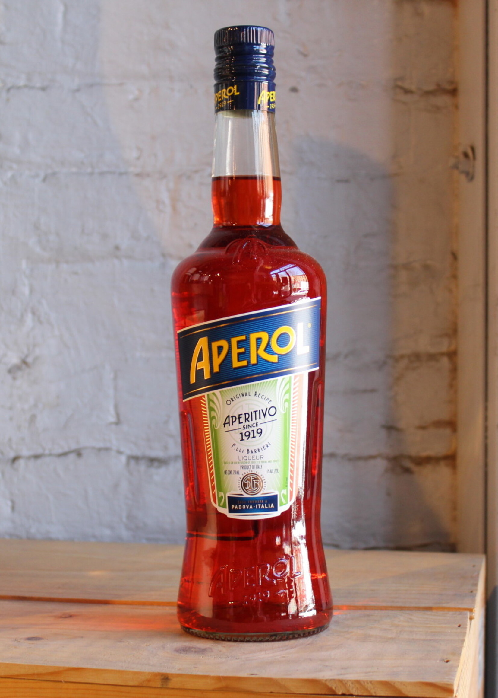 Aperol Aperitivo Liqueur - Puglia, Italy (750ml)