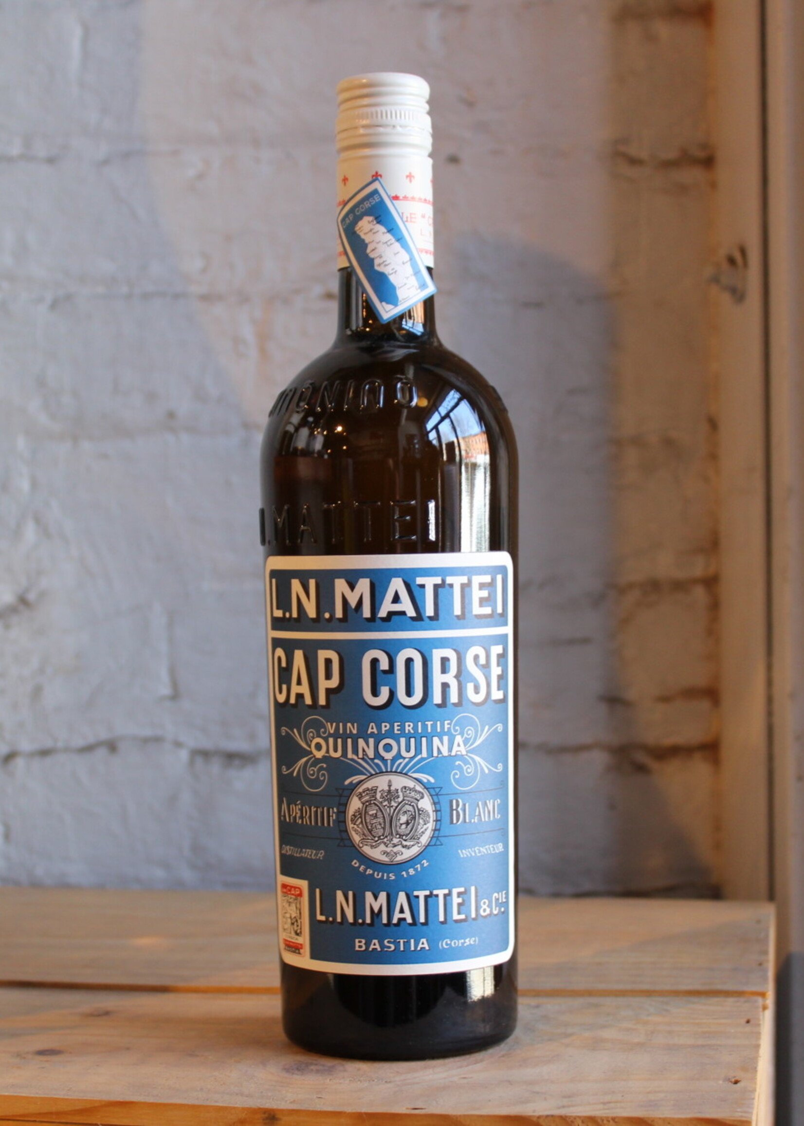 Cap Corse Mattei Quinquina Blanc Aperitif - Corsica, France (750ml)