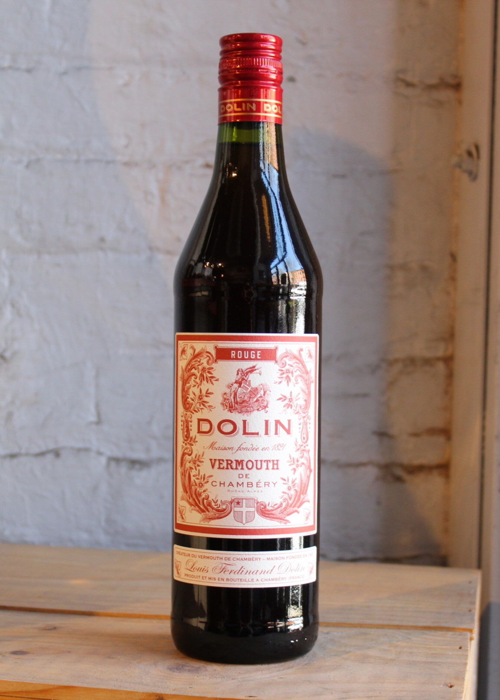 Dolin Vermouth de Chambery Rouge - Savoie, France (750ml)