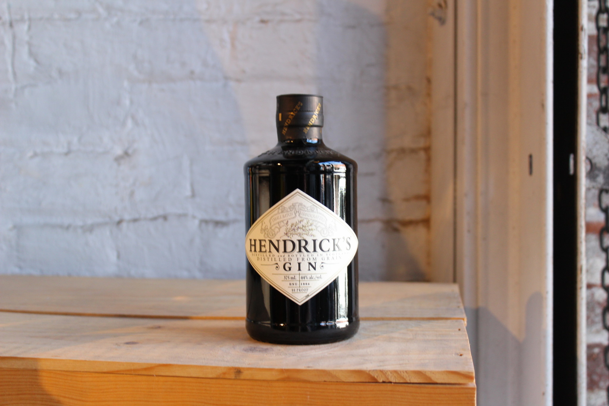 Hendrick's Gin NV / 375 ml.