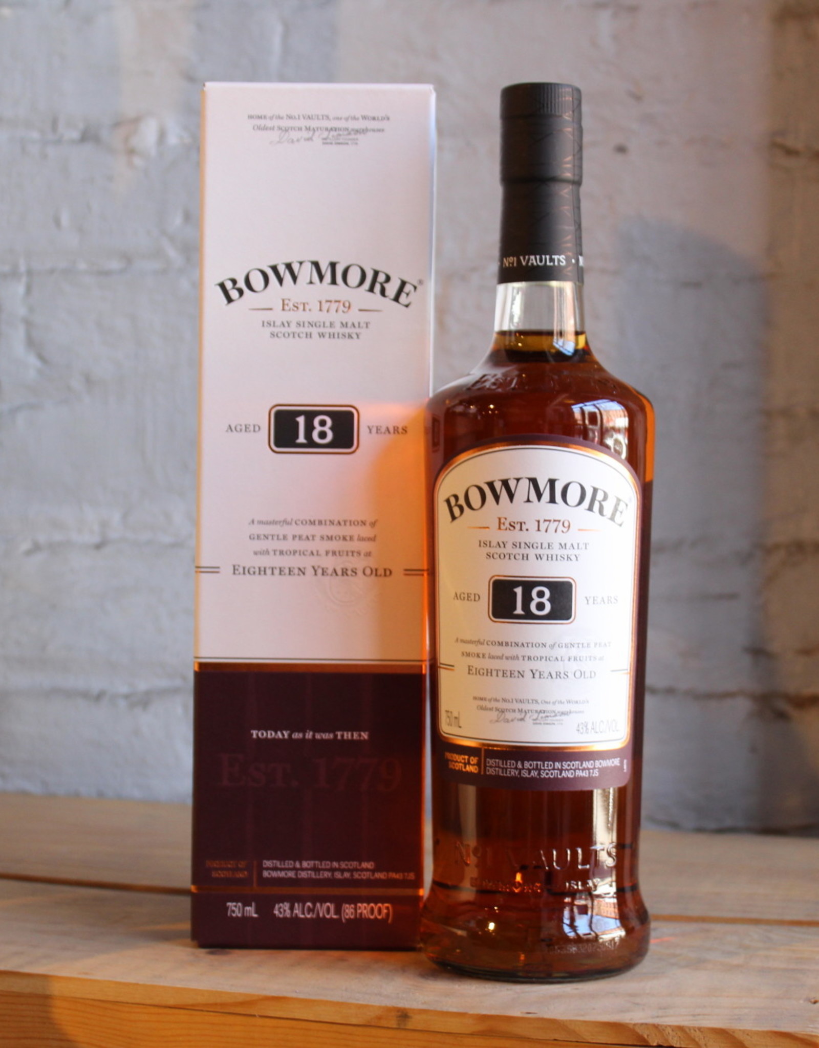 Bowmore 18yr Single Malt Scotch Whisky - Islay, Scotland (750ml