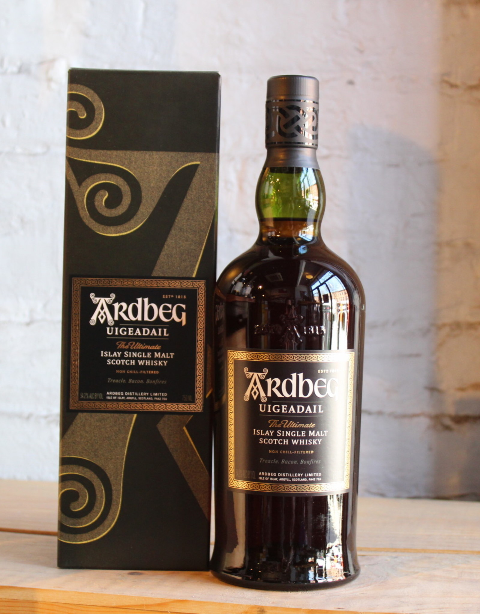 Ardbeg Uigeadail Single Malt Scotch Whisky - Islay, Scotland (750ml)