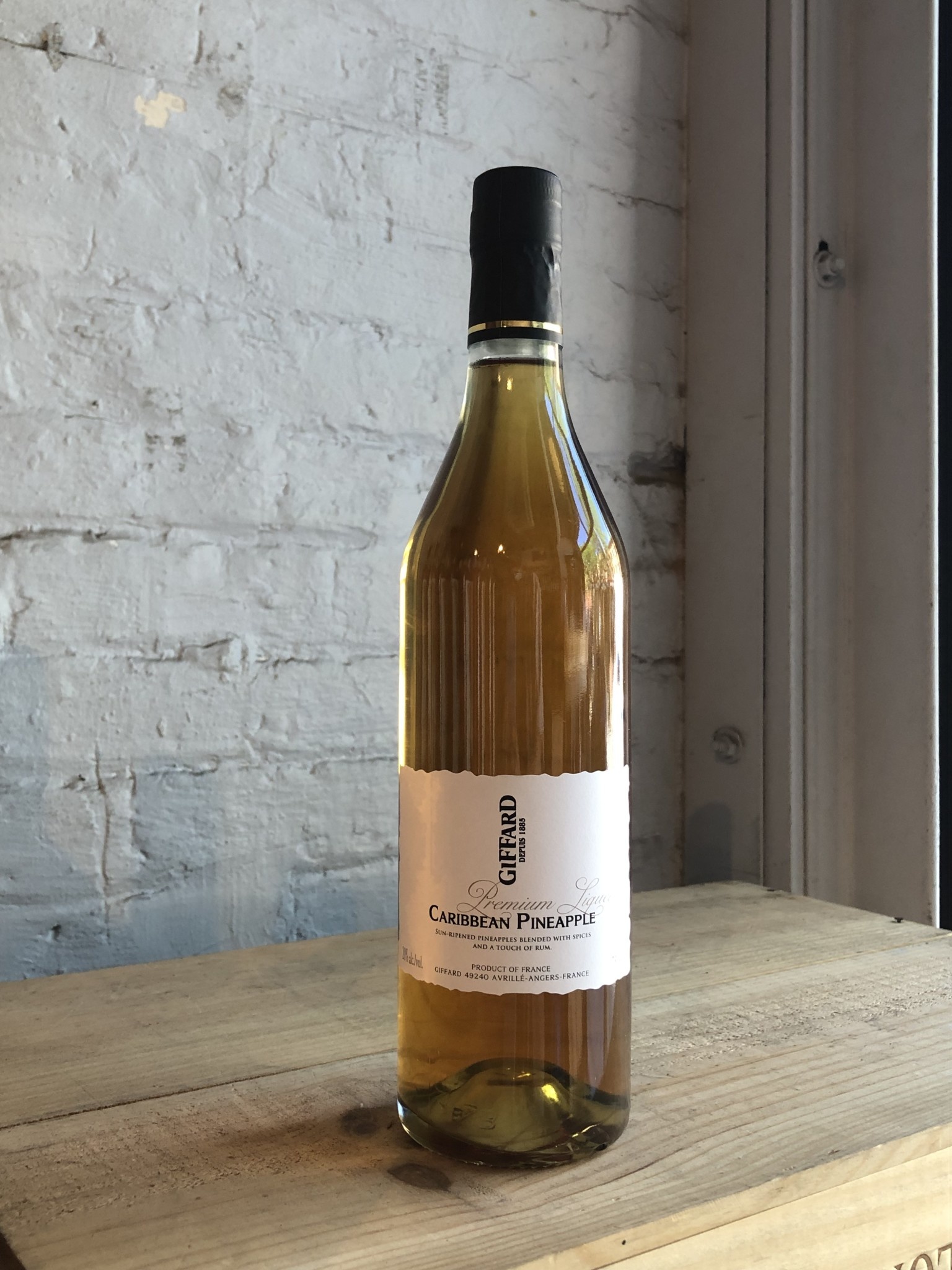 Giffard Caribbean Pineapple France (750ml) GNARLY VINES