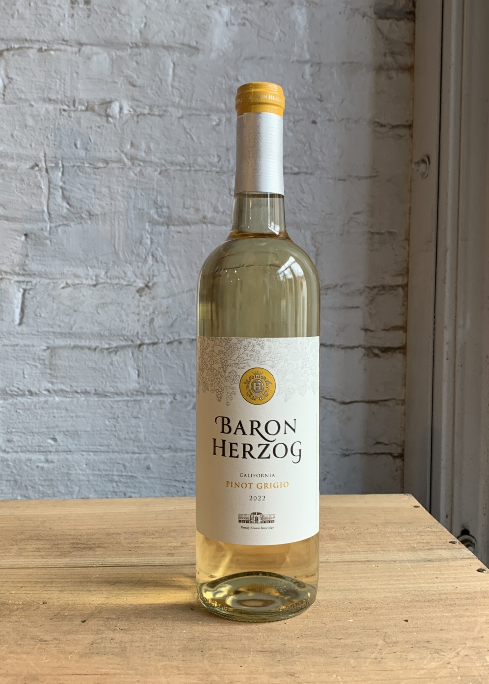 Wine 2022 Baron Herzog Kosher Pinot Grigio - California (750ml)
