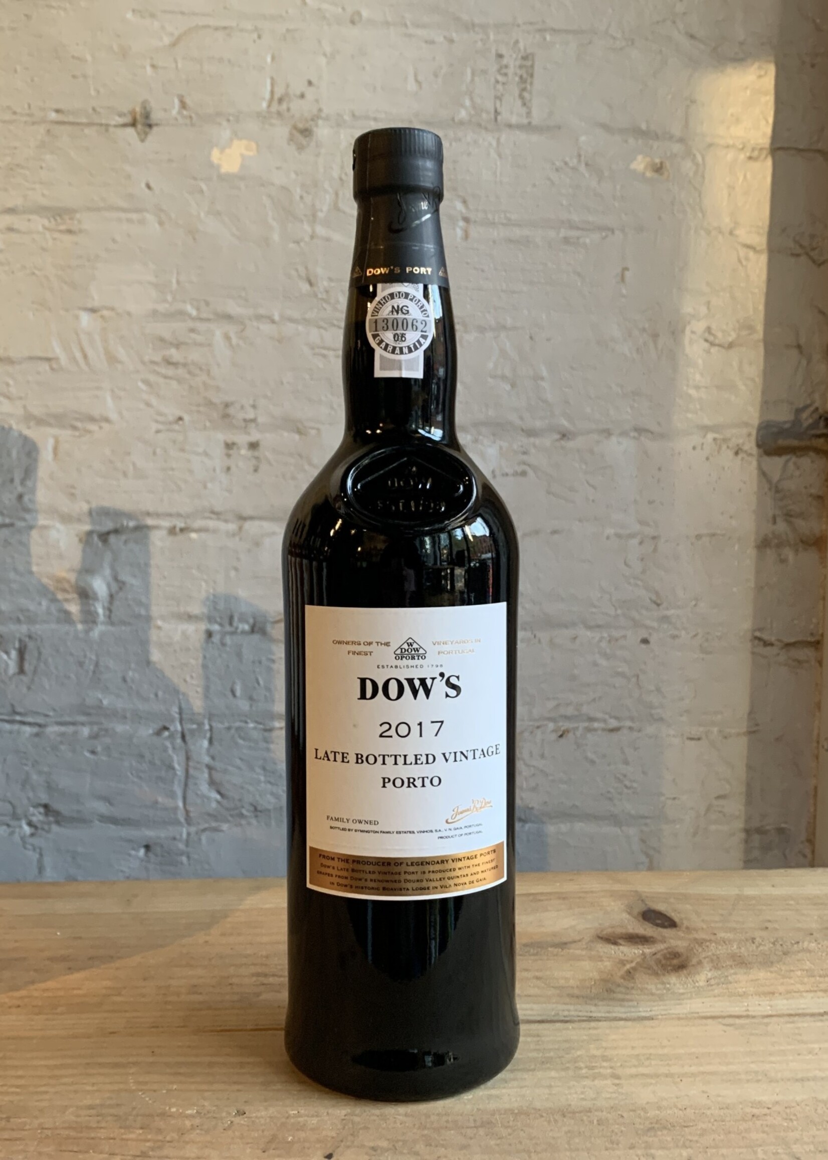 Wine 2017 Dow's Late Bottled Vintage Port - Douro, Portugal (750ml)