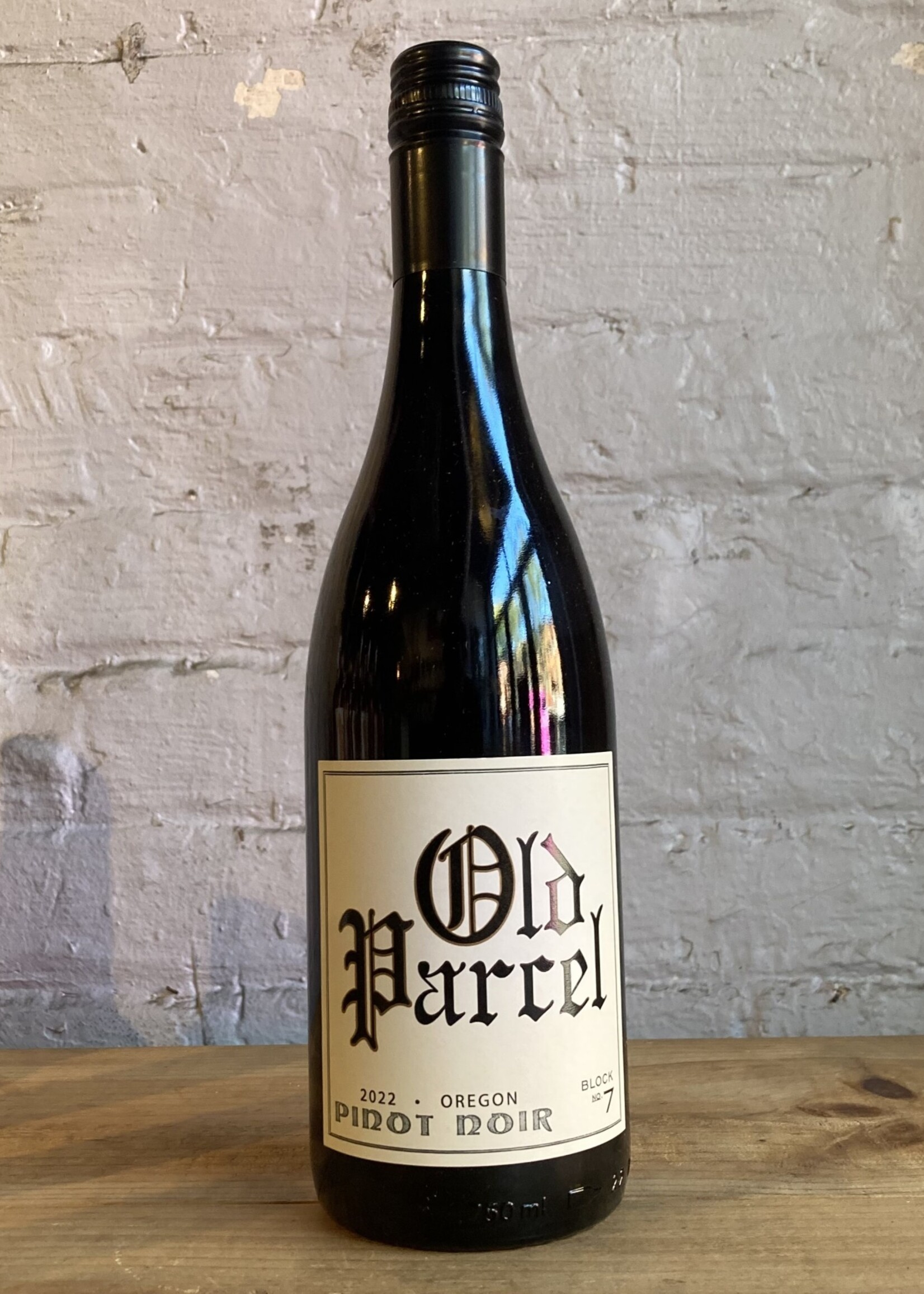 Wine 2022 Old Parcel Black No. 7 Pinot Noir - OR (750ml)