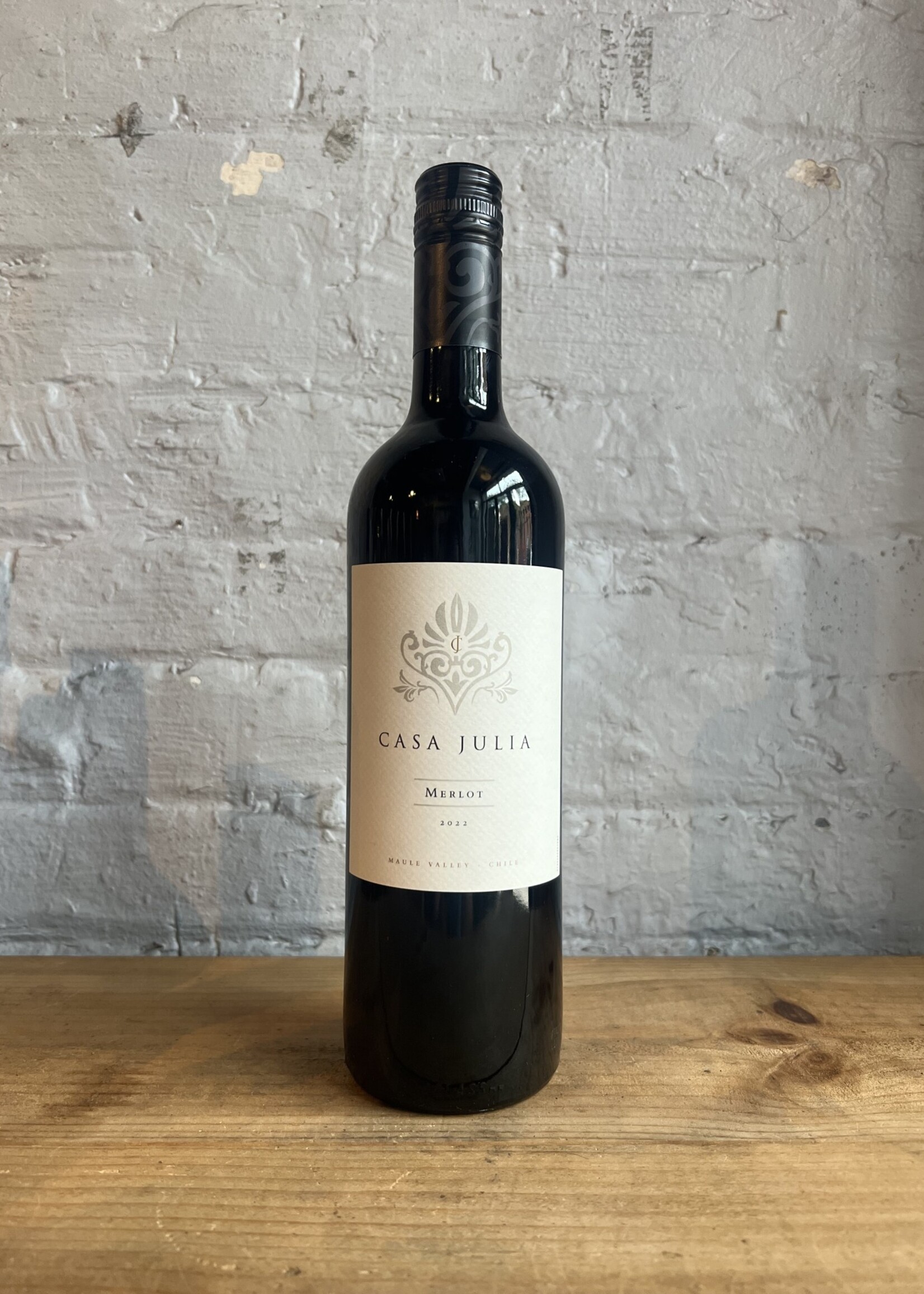 Wine 2022 Casa Julia Merlot - Maule Valley, Chile (750ml)