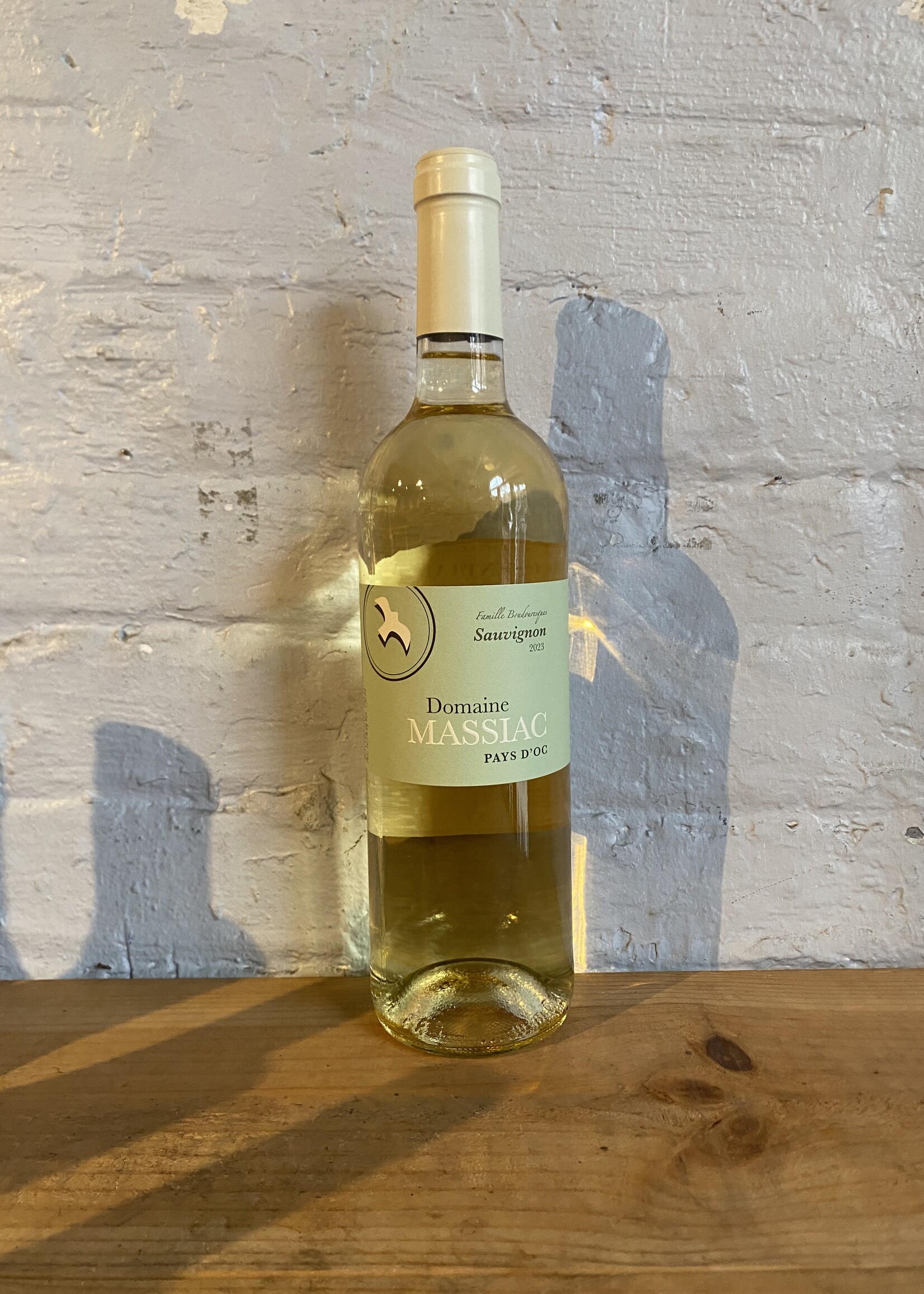Wine 2023 Domaine Massiac Sauvignon Blanc - Languedoc-Roussillon, France (750ml)