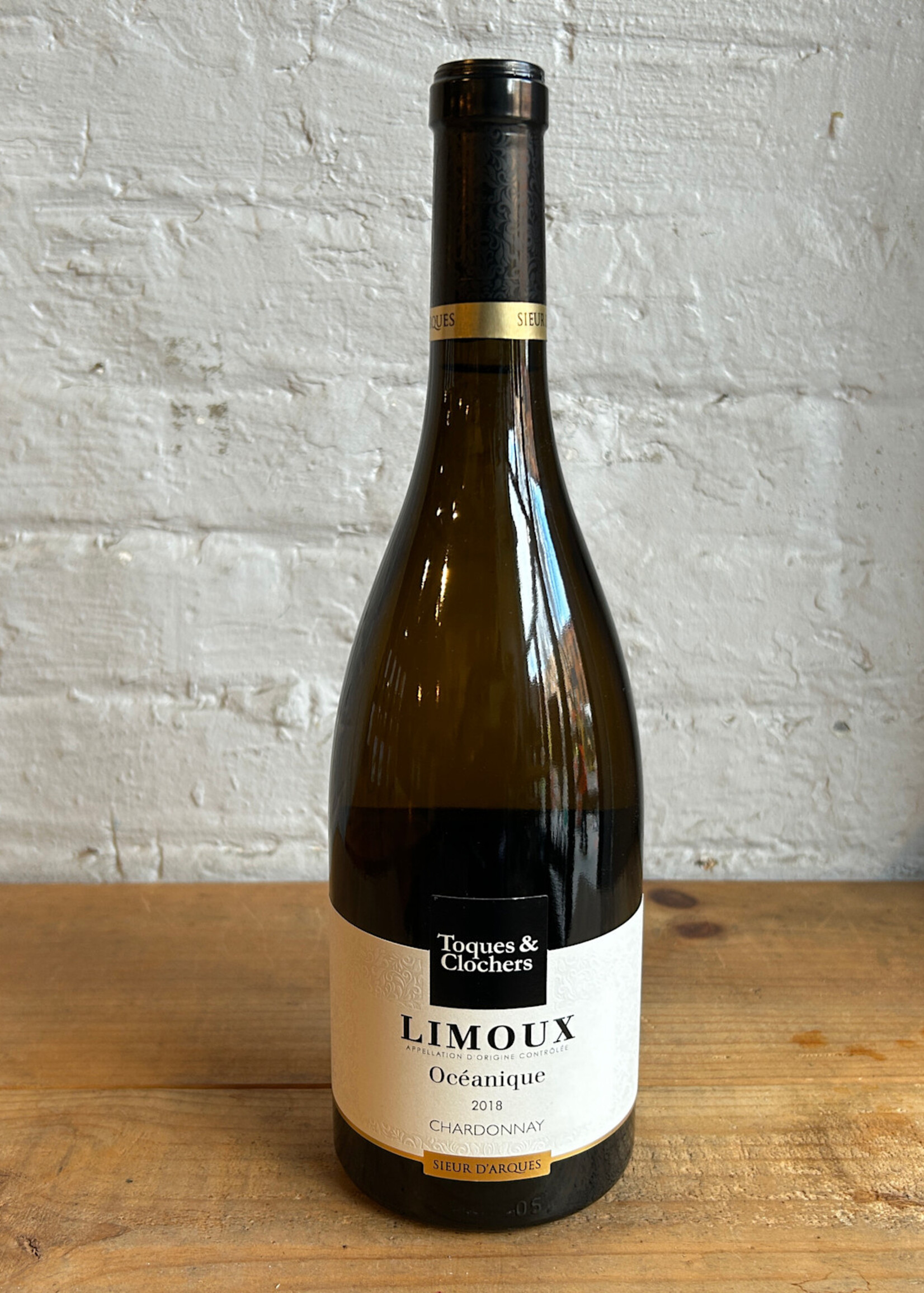 Wine 2018 Toques et Clochers Limoux Oceanique - Languedoc-Roussillon, France (750ml)