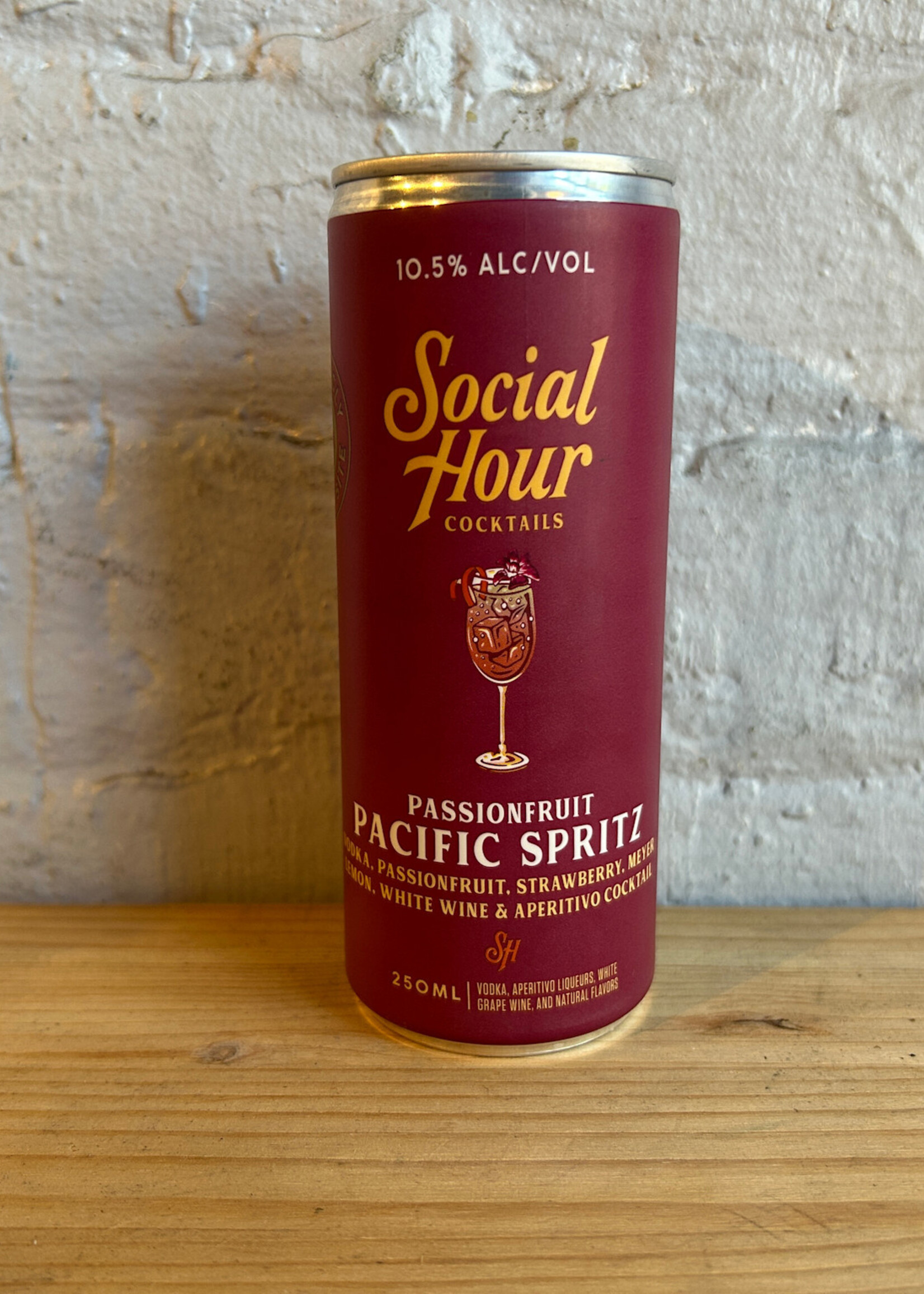 Social Hour Passionfruit Pacific Spritz - Brooklyn, NY (250ml)