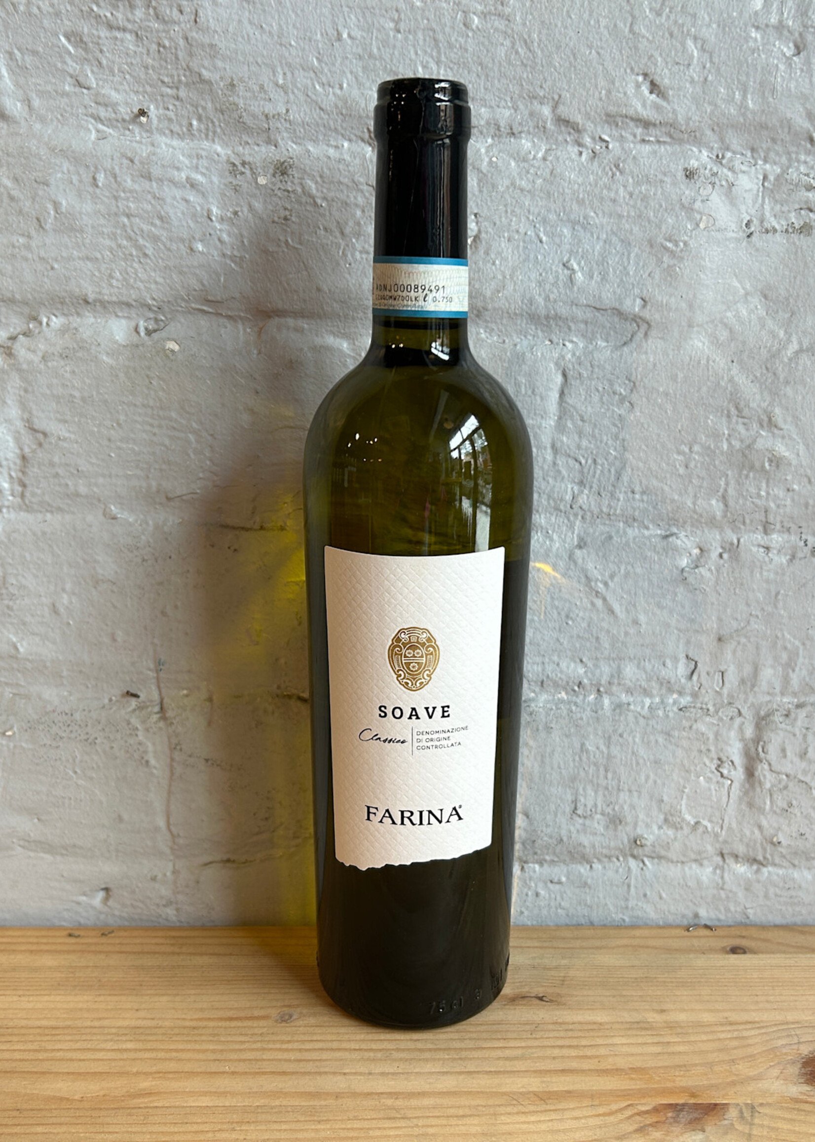 Wine 2024 Farina Soave Classico - Veneto, Italy (750ml)