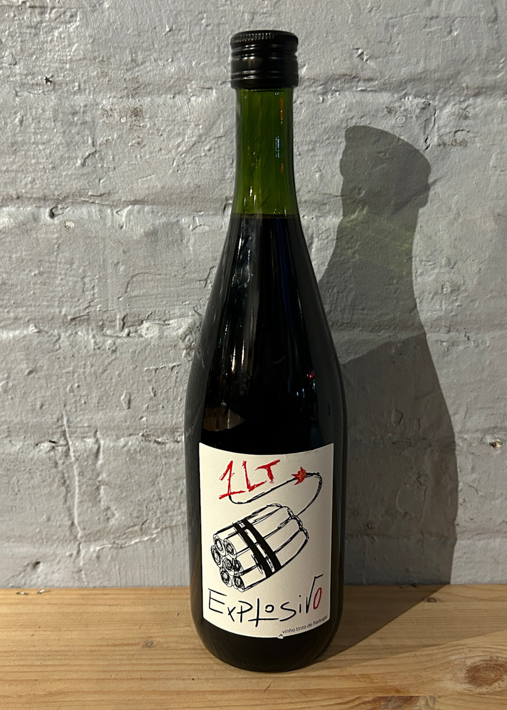 Wine 2024 Brisa Suave Vinho Verde Explosivo Vinho Tinto - Vinho Verde, Portugal (1Ltr)