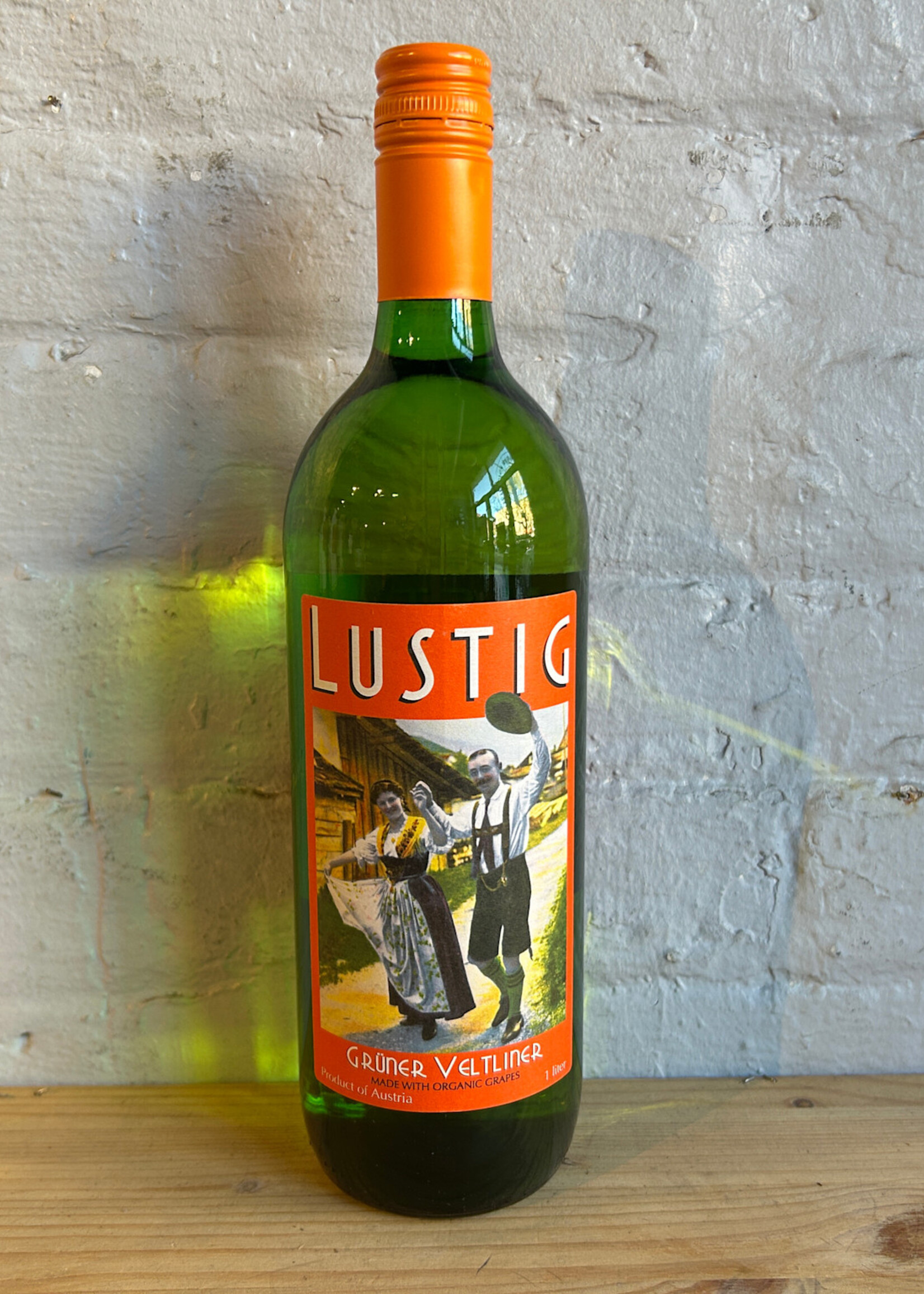 Wine 2024 Lustig Gruner Veltliner - Niederosterreich, Austria (1Ltr)