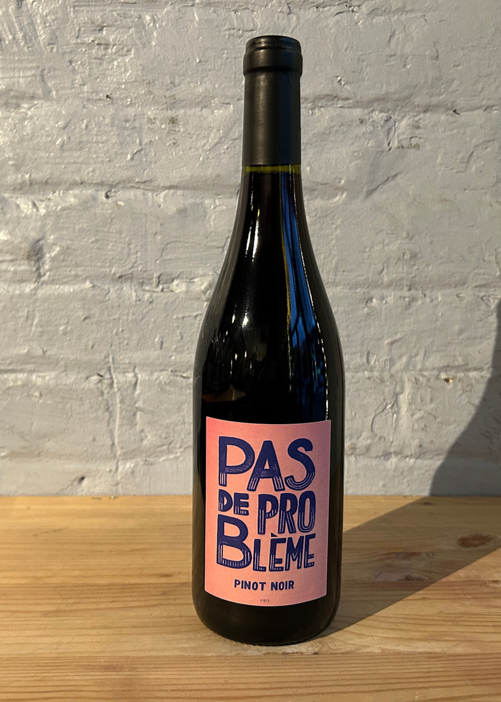 Wine 2024  Pas de Problème Pinot Noir - Languedoc, France (750ml)