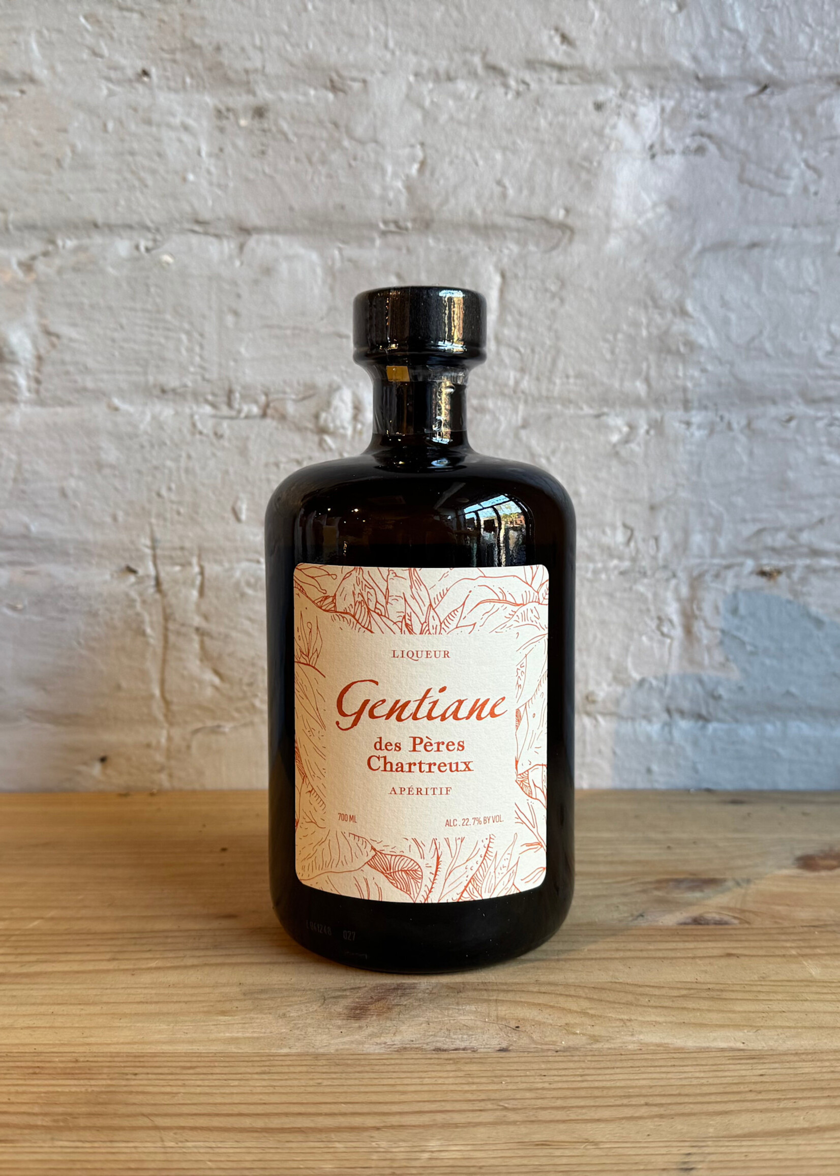 Liqueur Gentiane des Pères Chartreuse Aperitif - Isère, France (700ml)
