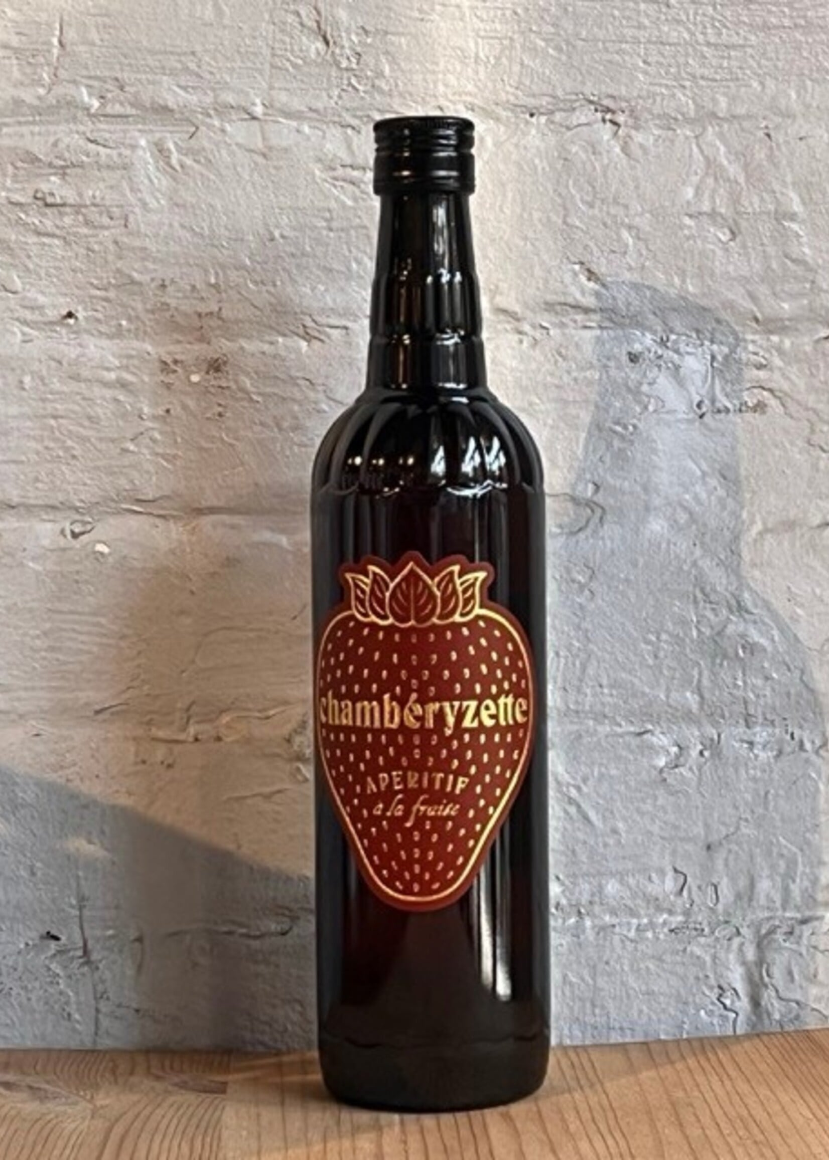 Dolin Chamberyzette Aperitif a la Fraise - Savoie, France (750ml)