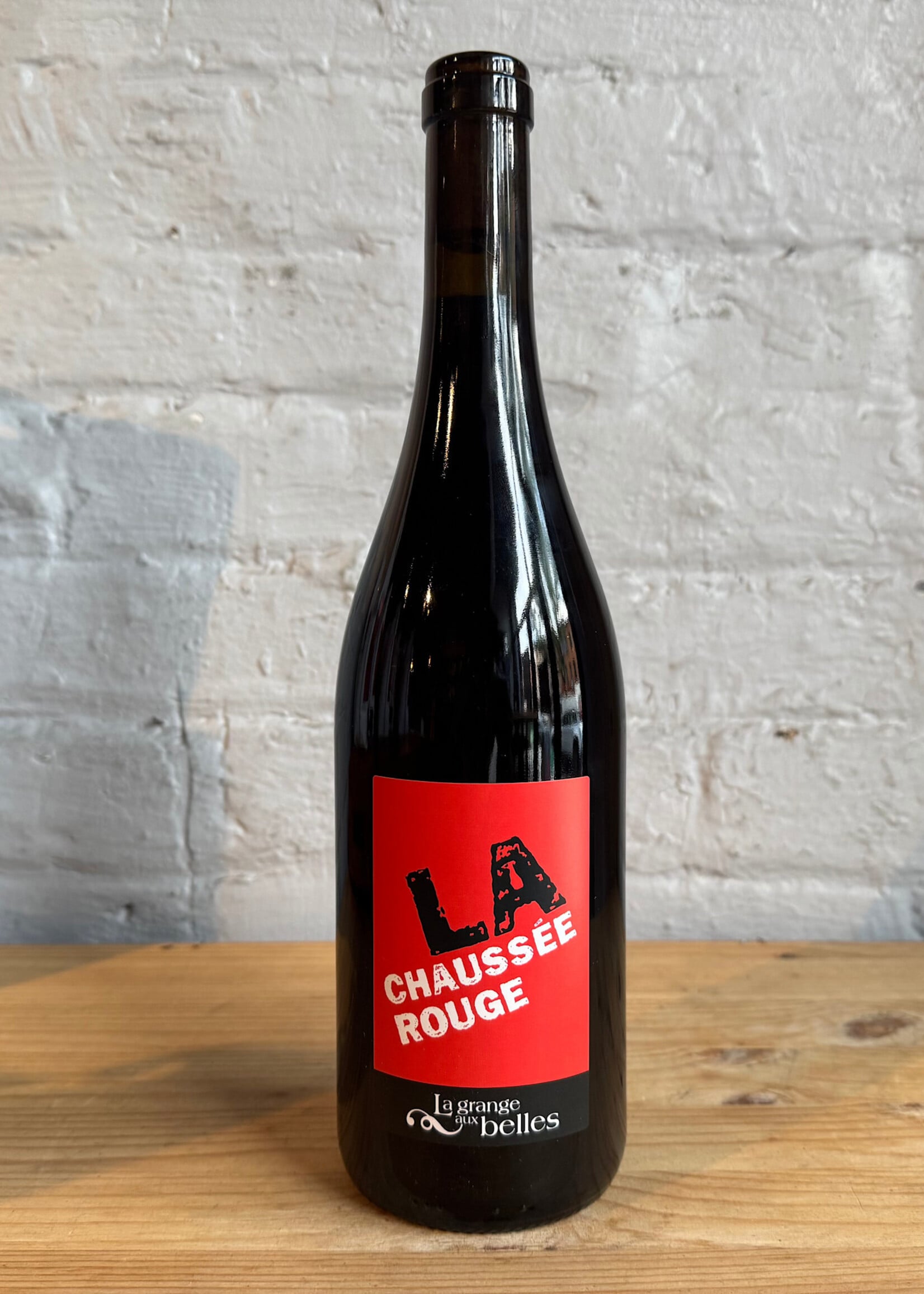Wine 2024 La Grange aux Belles La Chaussée Rouge - Loire Valley, France (750ml)