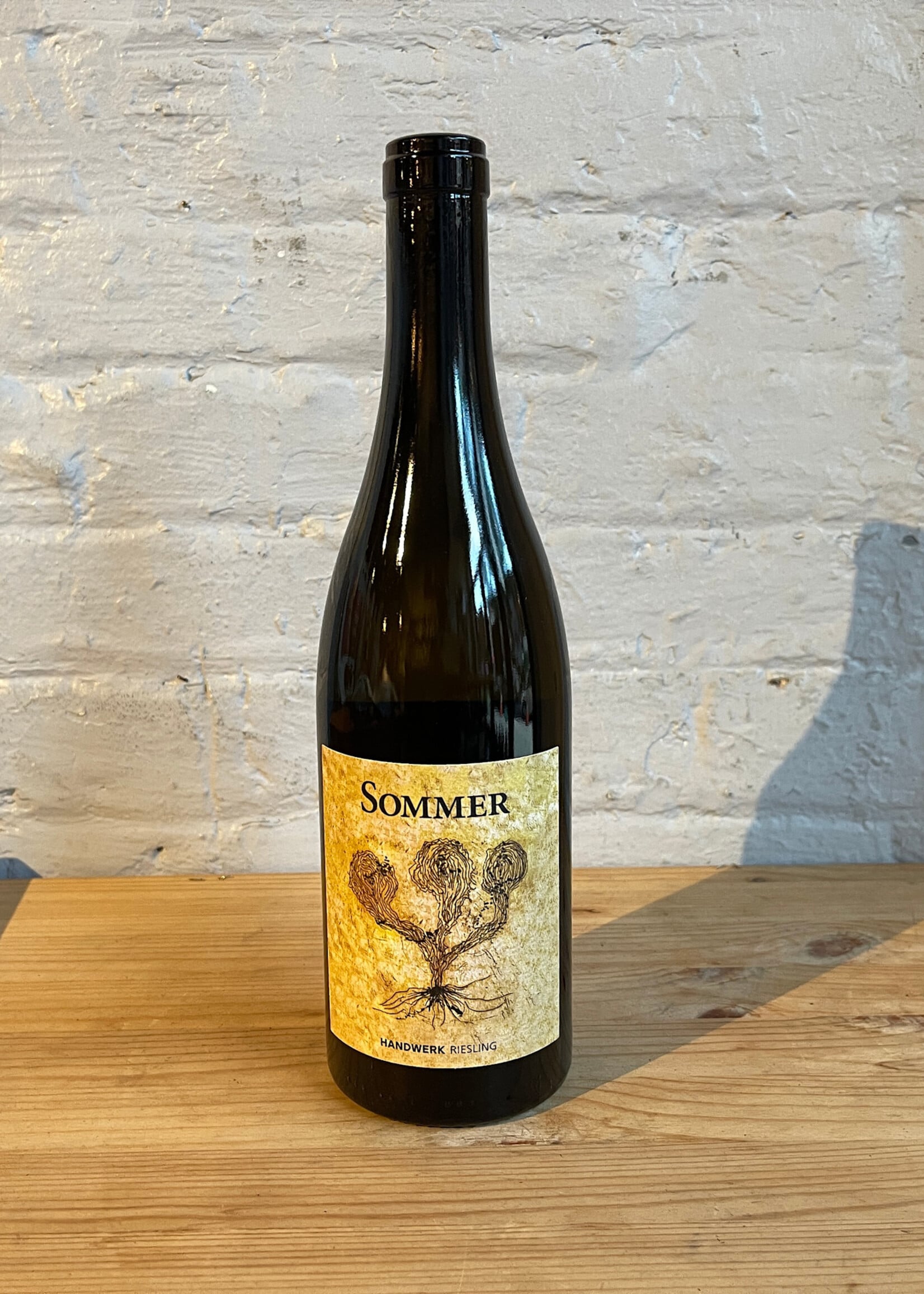 Wine 2022 Leo Sommer Handwerk Riesling - Leithaberg, Burgenland, Austria (750ml)