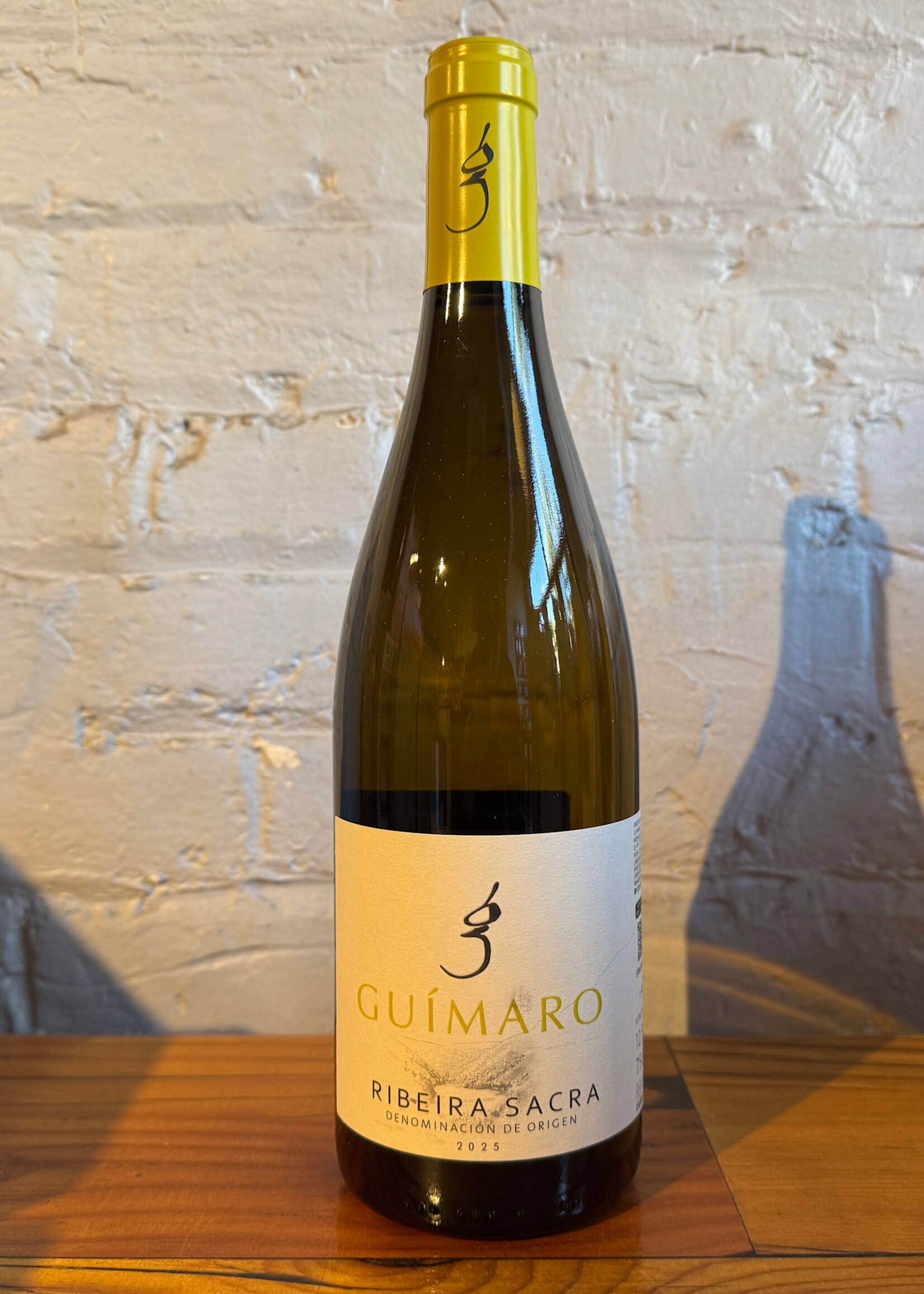 Wine 2025 Guímaro Ribeira Sacra Vino Blanco Godello - Galicia, Spain (750ml)