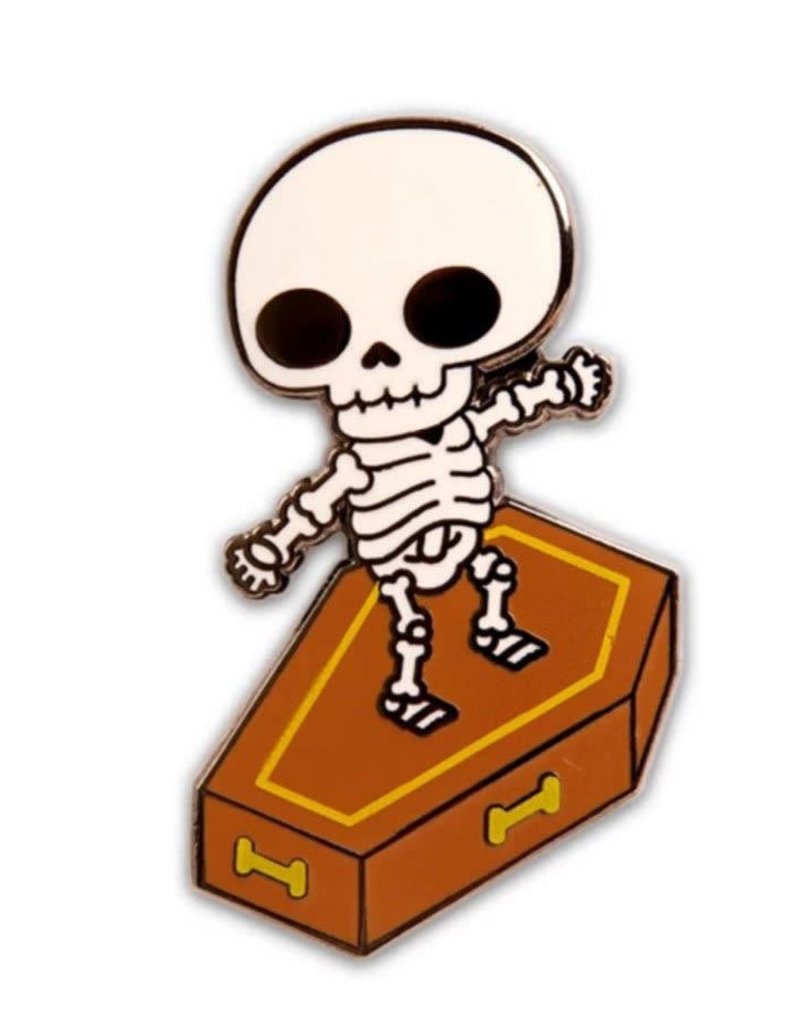 Skull Surfer Pin