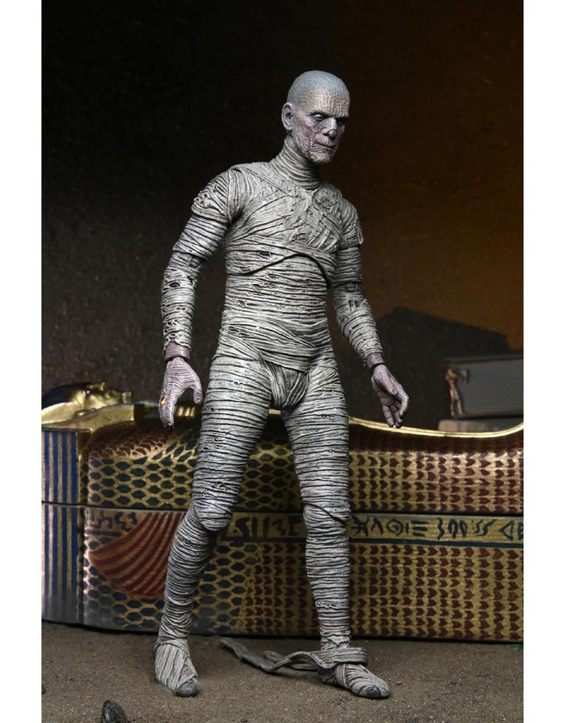 Universal Monsters Ultimate Mummy Color Version 7-Inch Scale Action Figure