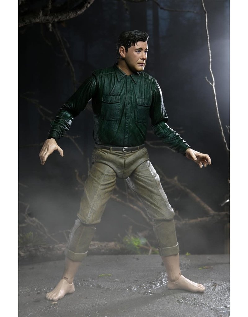 Universal Monsters Ultimate The Wolf Man 7-Inch Scale Action Figure