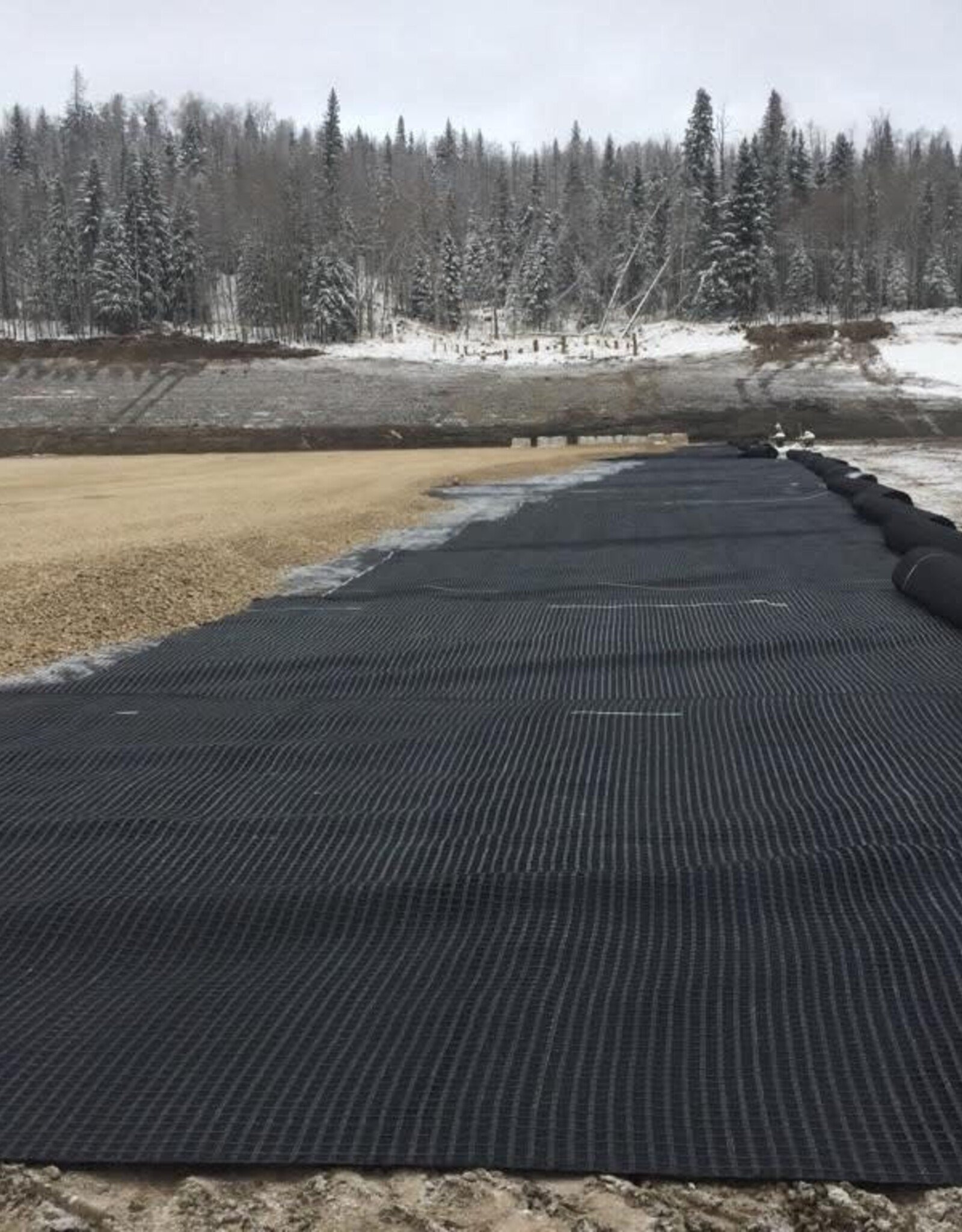 Winfab 600HTM High Strength UV Woven Geotextile Fabric, SZ. 15 'x 300'