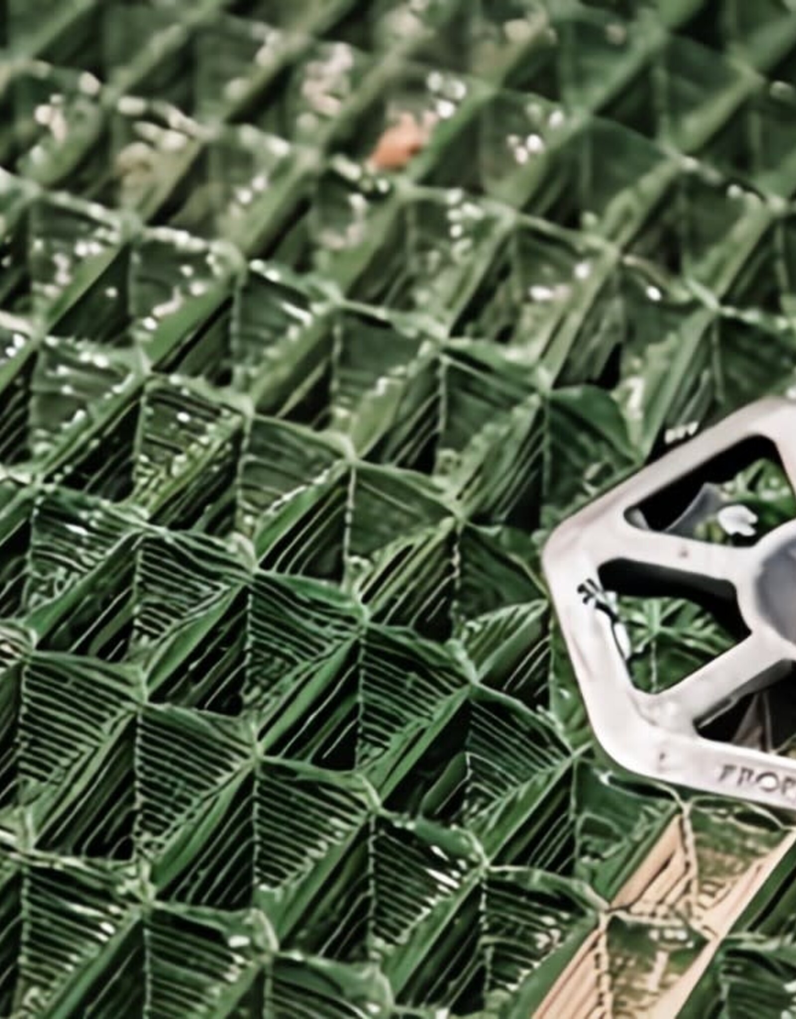 Propex Armormax 75, SZ.  8.5' x 120' w/ anchors 4'  113.33 SY.