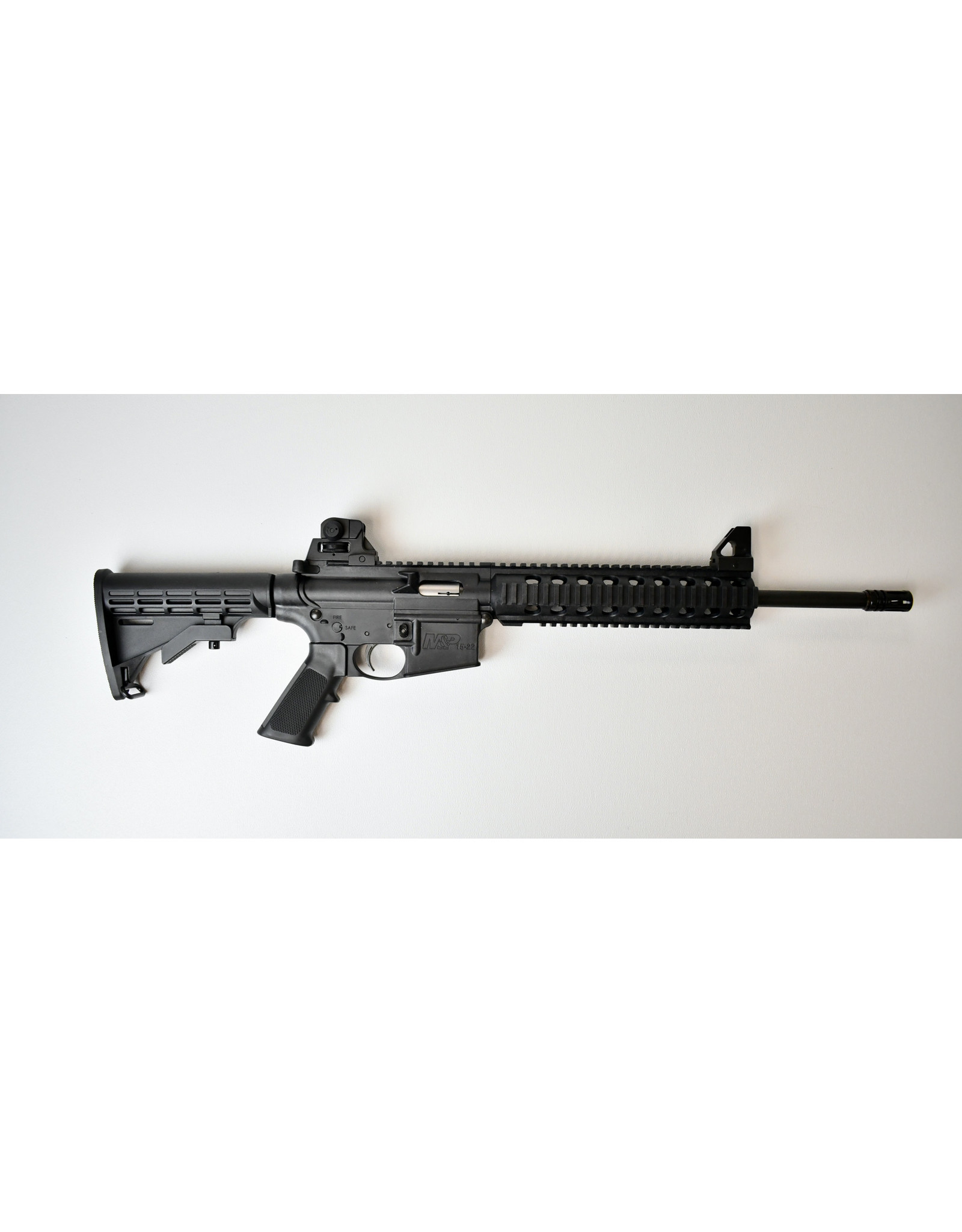 Smith + Wesson Smith & Wesson MP15-22 22lr S/N DZA9596 LN 55